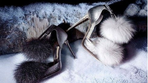 Nếu thích trend lông vũ, hãy kết thân với Jimmy Choo! Ảnh 2