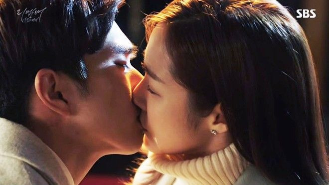 Mãn nhãn với nụ hôn đầu tiên của Yoo Seung Ho - Park Min Young Ảnh 2