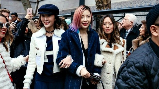 Streetstyle tuần lễ thời trang New York: Áo khoác lông thú tiếp tục thống lĩnh! Ảnh 2