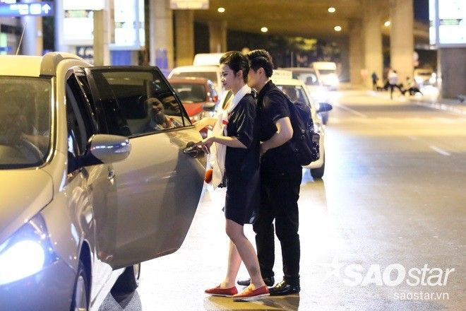 …và vui vẻ lên xe ra về.