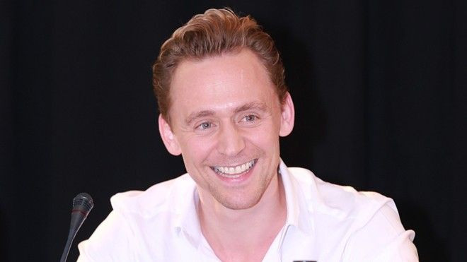 Cận cảnh vẻ quyến rũ 'không góc chết' của Tom Hiddleston tại Hà Nội Ảnh 2