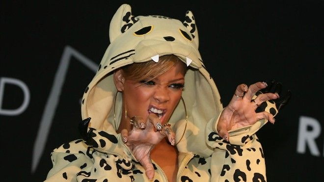 Rihanna - Bà hoàng của những bộ nail nổi bật nhất Hollywood Ảnh 2