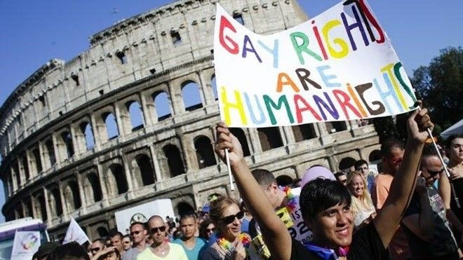 Ý hợp thức hóa hôn nhân đồng tính nhưng niềm vui chưa trọn vẹn Ảnh 2