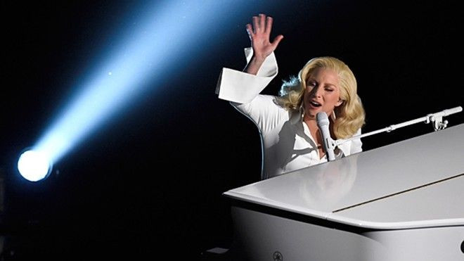 Oscars 2016: Lady Gaga lên tiếng cho nạn nhân bạo lực tình dục khiến khán giả nín thở Ảnh 2