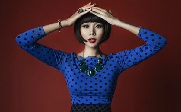 Các sao xấu - đẹp ra sao khi để tóc 'úp nồi'? Ảnh 2