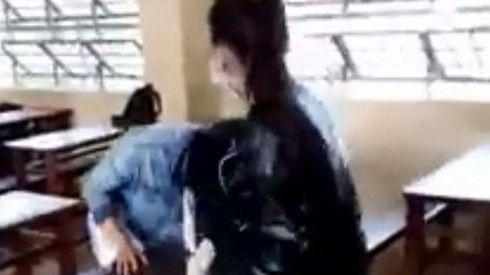 Tự xưng 'hot face' trên Facebook, nữ sinh bị bạn đánh Ảnh 2