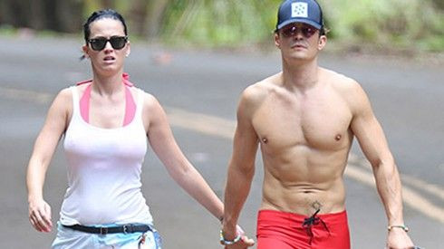 Katy Perry, Orlando Bloom diện 'mát mẻ', nắm tay tình tứ đi dạo Ảnh 2