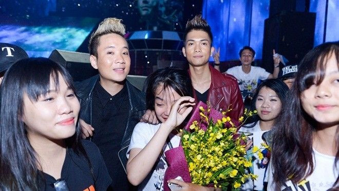 Fan khóc nấc khi chia tay JustaTee - BigDaddy và chuyện hậu trường bây giờ mới kể! Ảnh 2