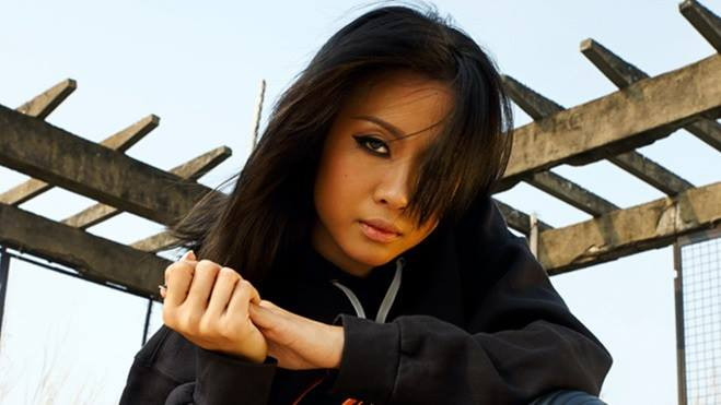 Suboi phân đôi trong MV kể về chính cuộc đời của mình Ảnh 2