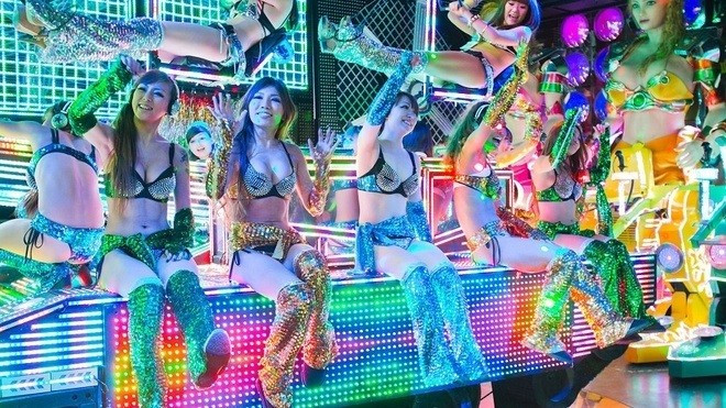 Cuộc sống về đêm ở khu đèn đỏ lớn nhất Nhật Bản Ảnh 2