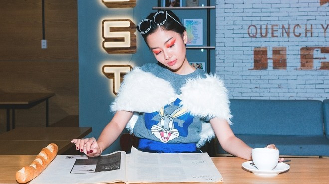 Đón 8/3 với style đầy sắc màu cùng Tuyền Tăng Ảnh 2