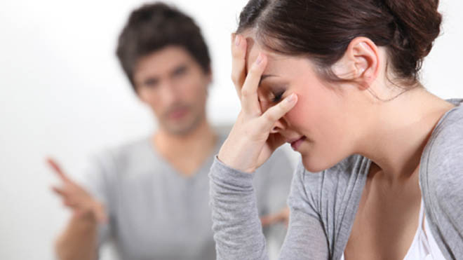 Kinh tế ổn định, dại gì không buông bỏ chồng tồi Ảnh 2