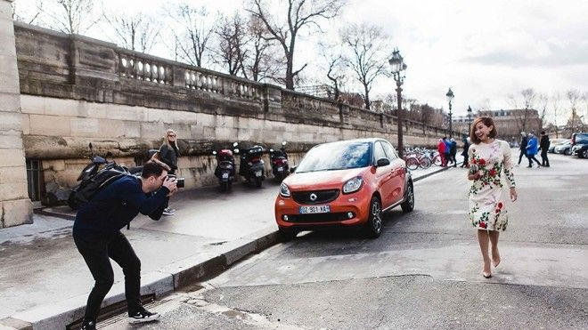 Cuốn hút với thời trang đánh tan thời tiết của Trâm Nguyễn tại Paris Ảnh 2