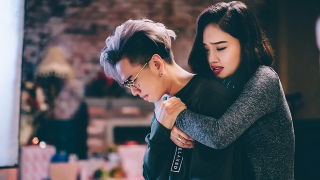 Miu Lê cãi vã với bạn trai, rơi lệ nghẹn ngào trong ngày trở lại Ảnh 2