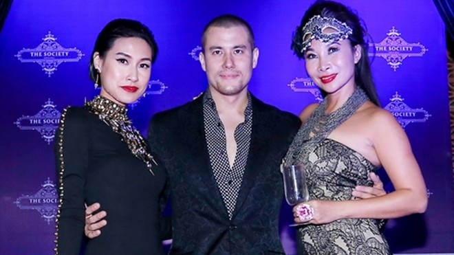 Kathy Uyên lộng lẫy đi dự tiệc cùng bạn trai Tây Ảnh 2