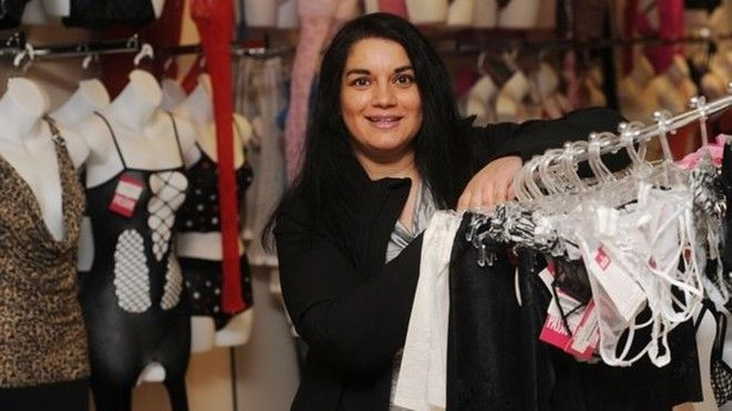 Bà chủ cửa hàng bán đồ chơi tình dục: 'Chúng tôi không bán hạnh phúc!' Ảnh 2