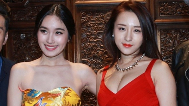 Nong Poy diện hoàng bào rực rỡ như Phạm Băng Băng Ảnh 2