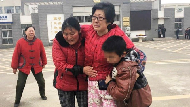 Ngày về đẫm nước mắt của 'mẹ hổ' ở tù 6 tháng vì đánh con Ảnh 2