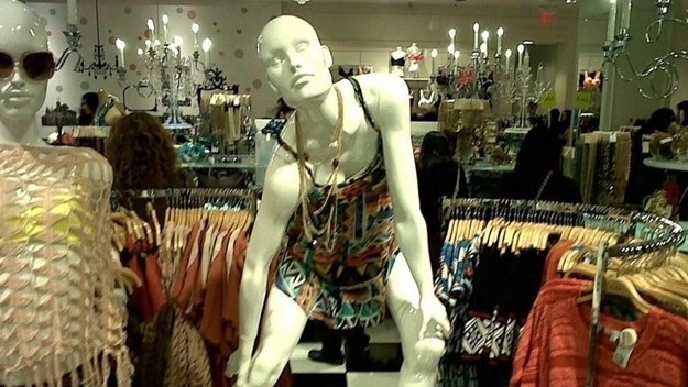 1001 tư thế khó đỡ của ma-nơ-canh trang trí Ảnh 2