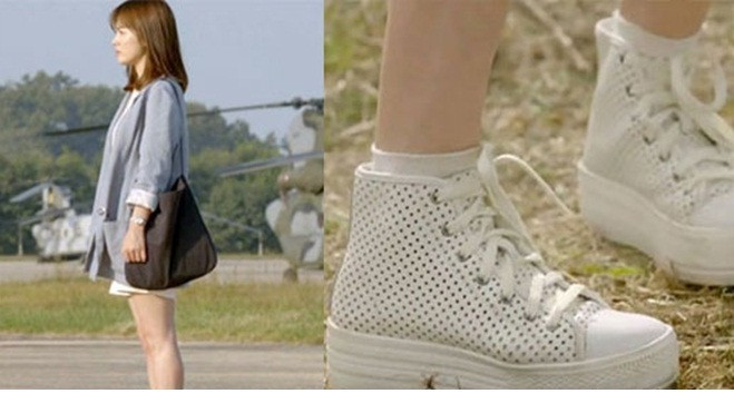 Song Hye Kyo tích cực lăng xê giày đế độn trong Hậu duệ mặt trời Ảnh 2