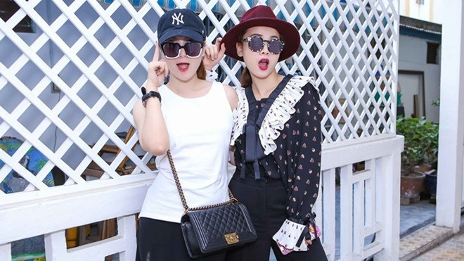 Yến Trang - Yến Nhi tất bật chọn đồ 'trẩy hội' Fashion show Ảnh 2