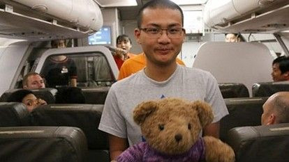 Cặp đôi tỏ tình trên máy bay sau 2 ngày hẹn hò Ảnh 2