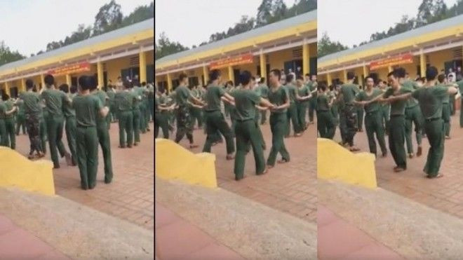 Màn khiêu vũ cực dễ thương của các anh bộ đội nhân dân Việt Nam Ảnh 2
