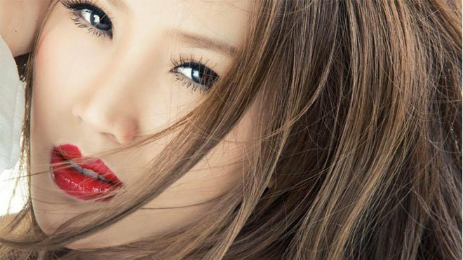 Ngây ngất với muôn vàn kiểu son của 'công chúa bong bóng' Bảo Thy Ảnh 2