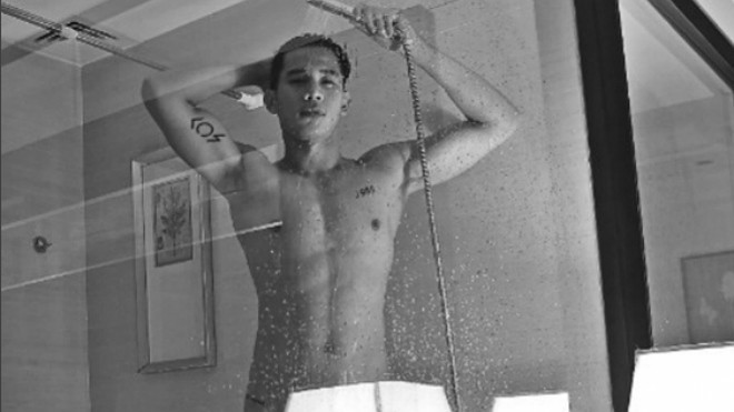 Hồ Vĩnh Khoa - Sao nam nghiện khoe ảnh nude trên Instagram nhất Vbiz Ảnh 2