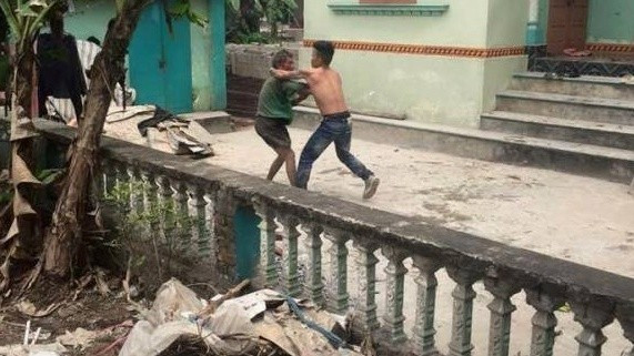Sự thật bất ngờ đằng sau tấm ảnh 'tố' con đánh bố dã man ở Hải Dương Ảnh 2
