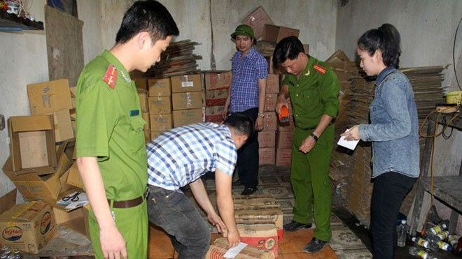 Rùng mình sản xuất giấm ăn bằng nước lã và axit Ảnh 2