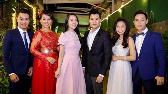 Ấn tượng với trải nghiệm sân khấu 'sang chảnh' của team HLV Quang Dũng Ảnh 2