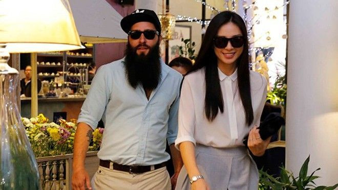 Showbiz Việt và Thế giới: Biển lớn ngay trước mắt mà xa ngàn trùng Ảnh 2