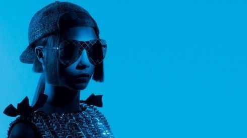 Cara Delevingne chất-phát-ngất trong loạt ảnh mới cùng mắt kính Chanel Xuân Hè 2016 Ảnh 2