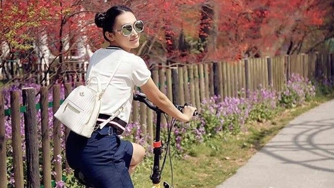 Fan Thượng Ẩn đổ rầm rầm khi chứng kiến Kim Lộ Lộ trổ tài chụp mẫu Ảnh 2