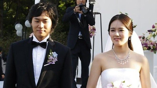 Vợ chồng Han Ga In đón con đầu lòng sau 11 năm cưới Ảnh 2