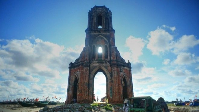 Đâu là lý do khiến phượt thủ Việt tìm đến nhà thờ đổ Nam Định? Ảnh 2