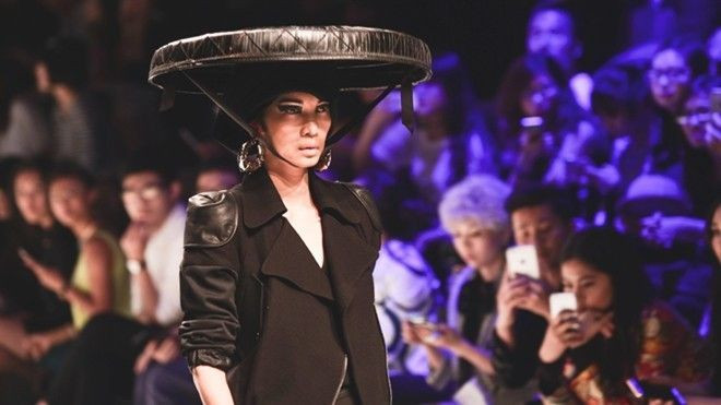 Xuân Lan bất ngờ mở màn show diễn Kelly Bùi ở Thượng Hải Ảnh 2