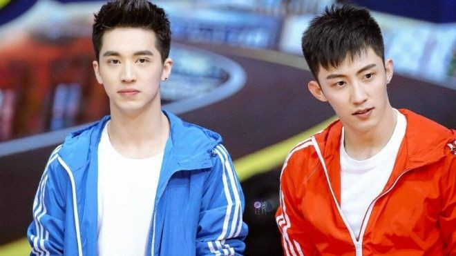 Hoàng Cảnh Du, Hứa Ngụy Châu: Cơ hội sự nghiệp mỏng manh trong tương lai? Ảnh 2