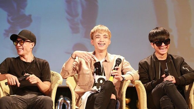 Soobin Hoàng Sơn cười hết cỡ cùng Quang Anh The Voice Kids Ảnh 2