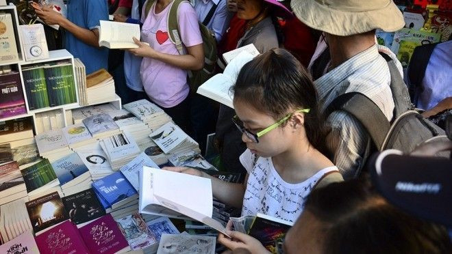 Giới trẻ Sài Gòn hào hứng săn sách rẻ 0 đồng Ảnh 2