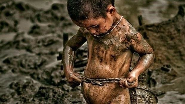 Rớt nước mắt với hình ảnh trẻ em mưu sinh Ảnh 2