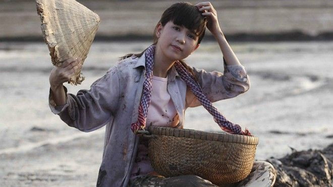 Clip: Bên ngoài cuộc sống, người dân nói gì về Ngọc Trinh? Ảnh 2