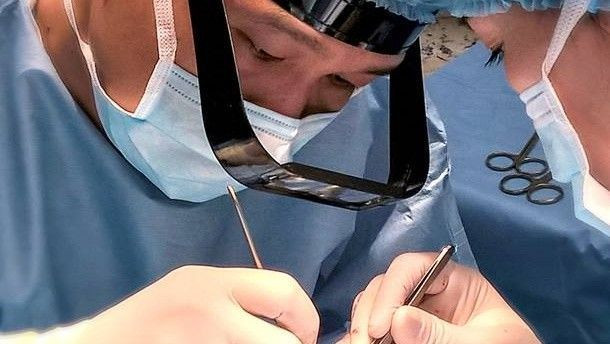 Chuyện cảm động về một bác sĩ ở Sài Gòn đăng tìm bệnh nhi trên Facebook để chữa trị miễn phí Ảnh 2