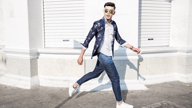 Thuận Nguyễn khoe street style trẻ trung với denim on denim Ảnh 2