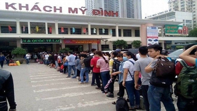 Chuyện lạ: Xếp hàng trật tự ‘như người Nhật’ ở bến xe Mỹ Đình Ảnh 2