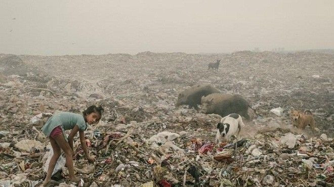 Cuộc sống khó tin ở thành phố ô nhiễm nhất thế giới Ảnh 2