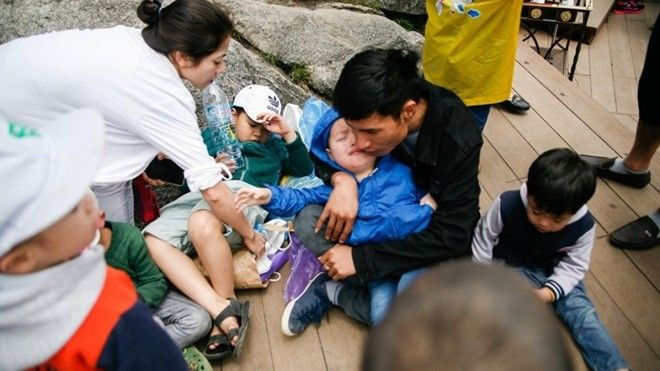 Cảnh 'chinh phục' Fansipan khốn khổ ngày nghỉ lễ Ảnh 2