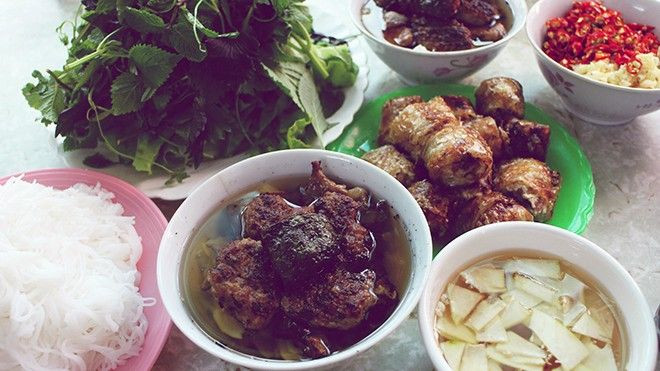 Bún chả Đắc Kim mắc nhưng vẫn đắt khách tây lẫn ta Ảnh 2