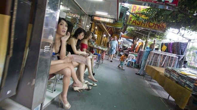Du khách khiếp đảm với giới ladyboy ‘hành nghề’ móc túi ở Thái Lan Ảnh 2